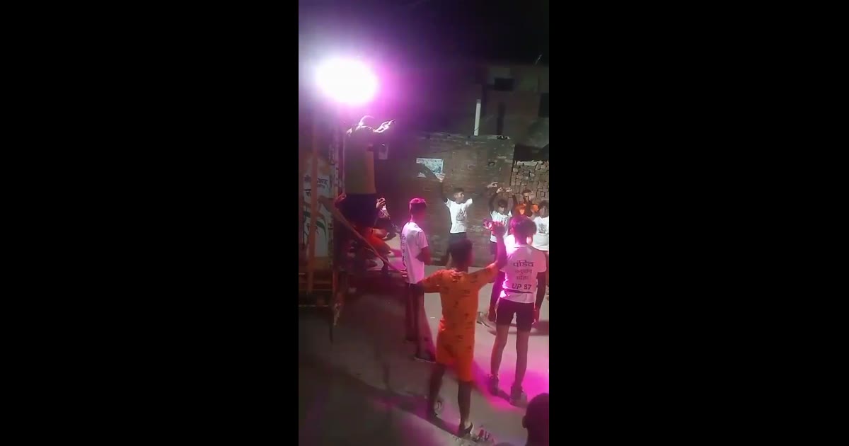 कासगंज में कछला गंगा घाट पर कावड़ यात्रा को लेकर भारी संख्या में श्रद्धालु पहुंचे।