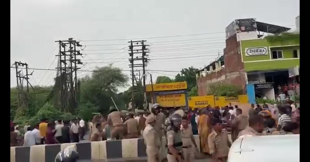 कानपुर में महिला की संदिग्ध मौत के बाद हाईवे पर शव रखकर हंगामा, पुलिस पर पथराव का आरोप
